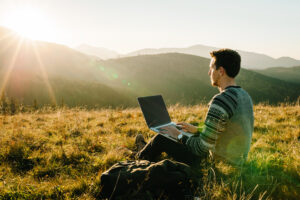 Enjoy Freedom: Why Consumers Choose No Contract Broadband